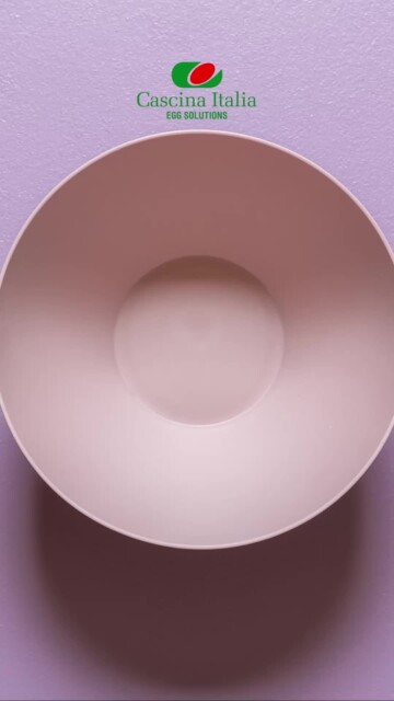 La conosci la merenda che conquista tutti?
Sia grandi che piccini, perché facile da cucinare e ancora di più da gustare.
Guarda e stupisciti: pochi ingredienti e le tue crepes fatte in casa sono pronte per essere farcite con tutto quello che ami!
#CascinaItalia #GruppoMoretti #Uova #Ricetta #Crepes