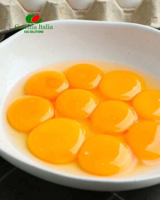 Le uova sono tra gli ingredienti più versatili in cucina?
Dolci, pasta fresca, creme, impasti, frittate, secondi piatti...Con un solo ingrediente puoi dare vita a tantissime preparazioni, dalle ricette più semplici a quelle più elaborate.
È proprio questa versatilità a rendere le uova un alleato prezioso in ogni cucina.
E tu, qual è la ricetta preferita con le uova? Raccontacelo nei commenti!
#CascinaItalia #Uova #Versatilità #Ricette